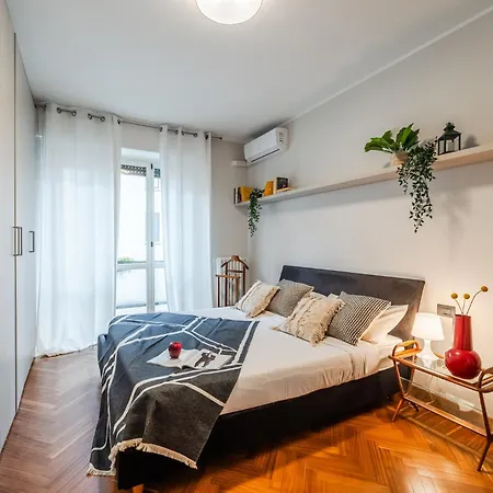 The Players Lounge - Station Area * Milán